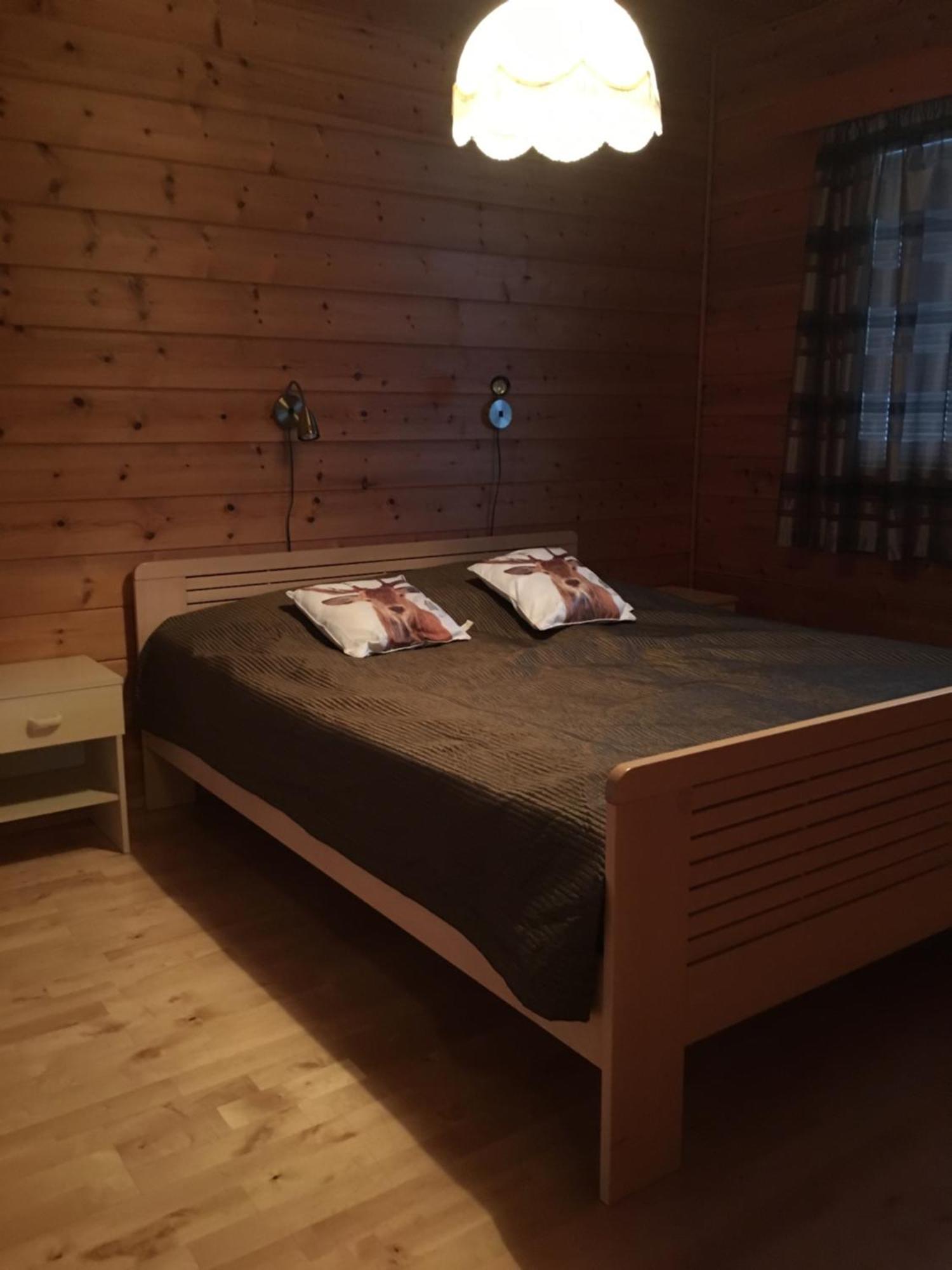 Paljakka Moekit Kotila Rum bild
